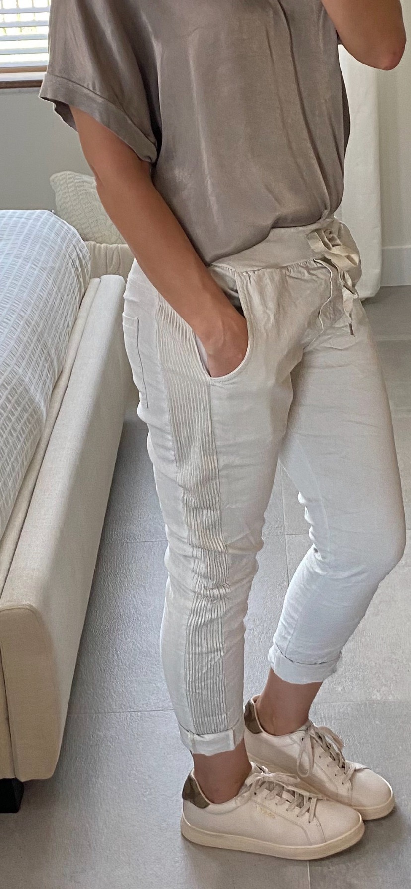 MINERAL WASH RIBBED STRETCH KNIT SIDE STRIPE DRAWSTRING CRINKLE JOGGER POCKETS MINERAL WASH RIBBED STRETCH KNIT SIDE STRIPE DRAWSTRING CRINKLE JOGGER POCKETS