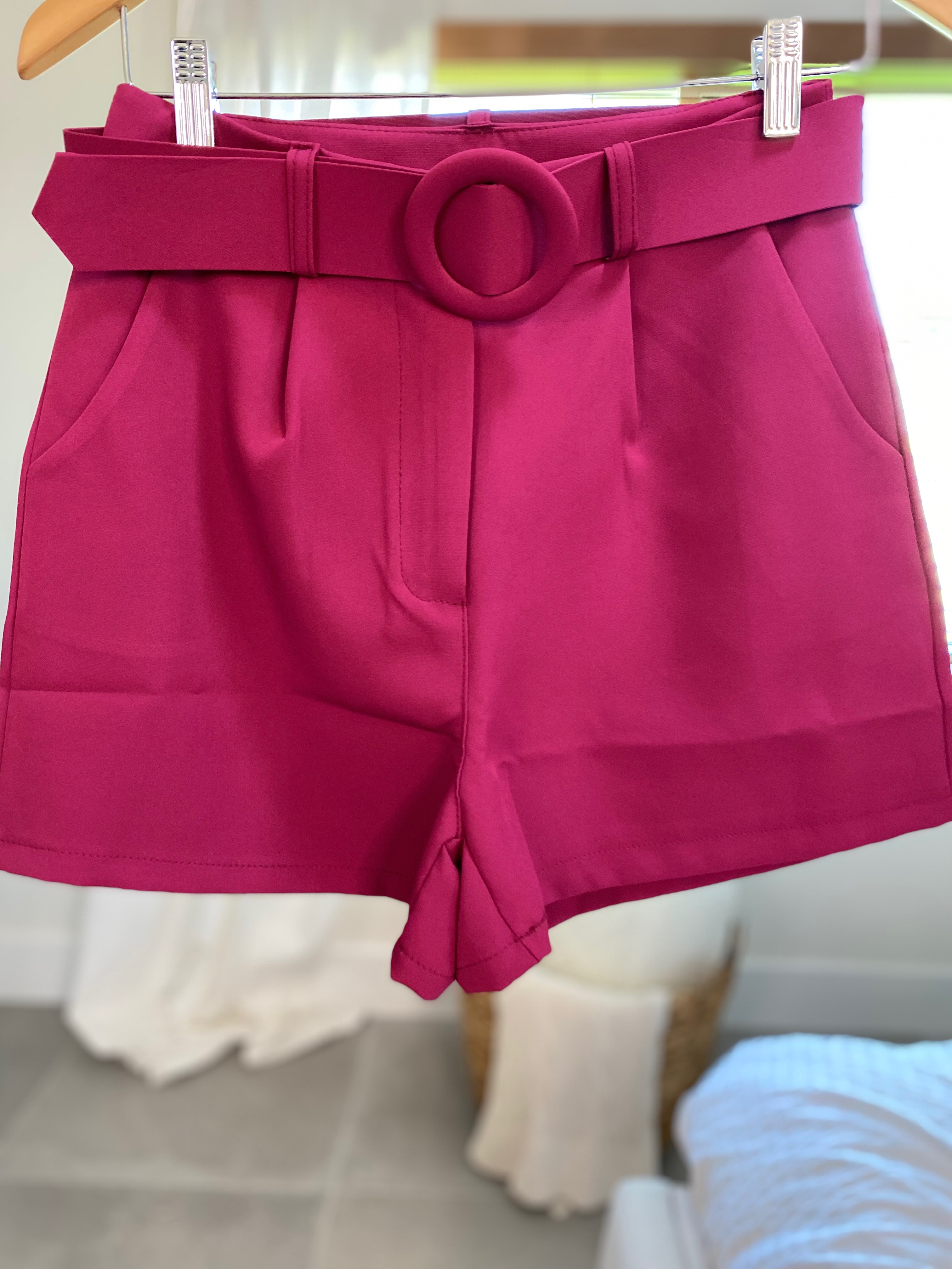 SHORTS WITH BELT